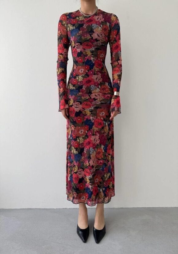 Feminine Floral Dress - Image 4